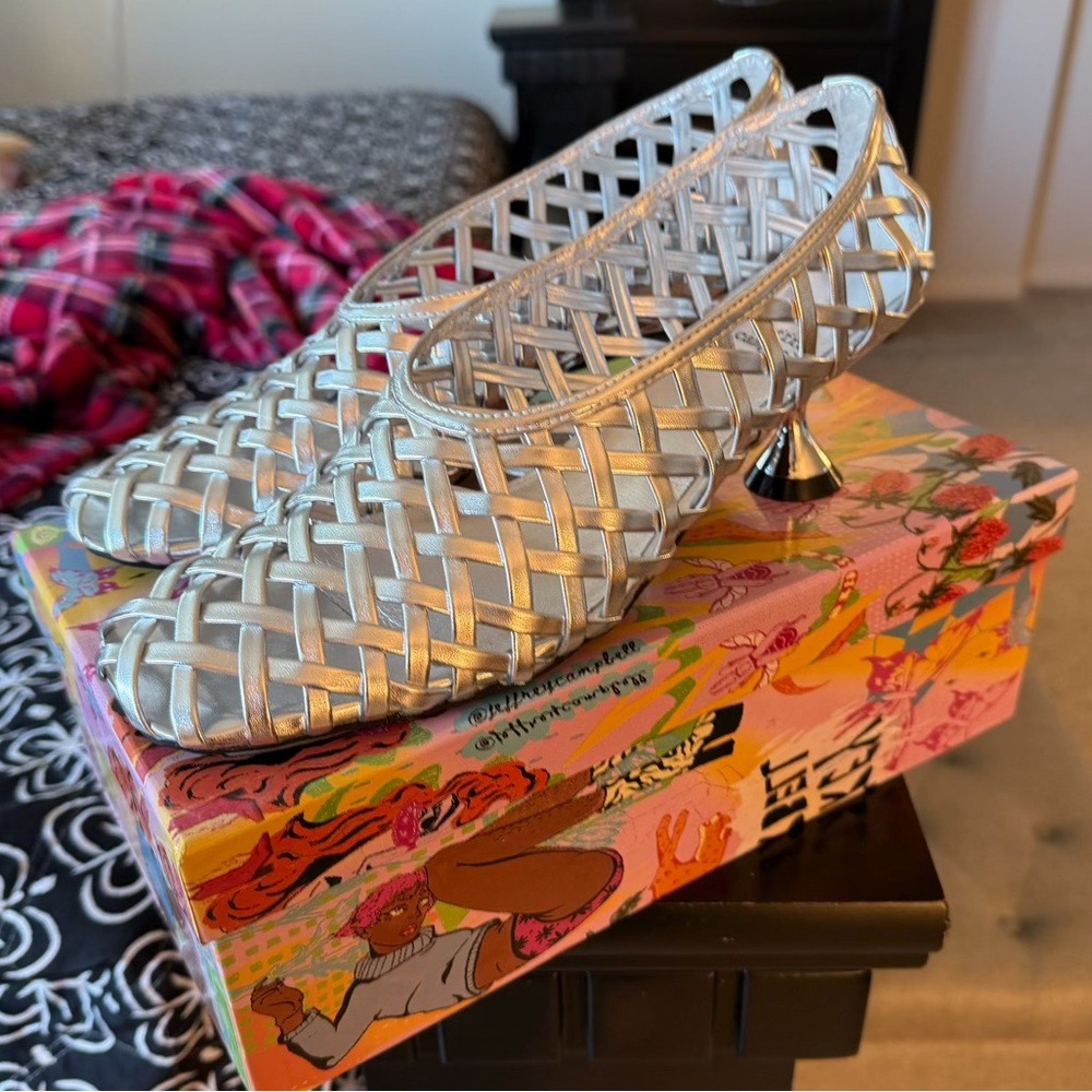 JEFFREY CAMPBELL Women's Encaged Lattice Kitten Heel Pumps In Silver